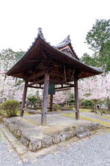 京都・醍醐寺の鐘楼