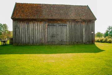 Stodoła na wsi w Polsce.  © Radosaw