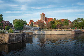 Fototapeta premium Church of St Mary on the Sand and Oder River at Cathedral Island (Ostrow Tumski) - Wroclaw, Poland