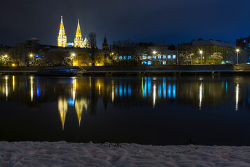 Fototapeta na wymiar Tisza river and city of Szeged in winter