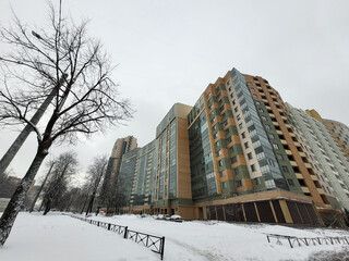 Multi-storey residential building in the winter city