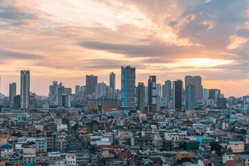 Fototapeta na wymiar Manila skyline at sunset