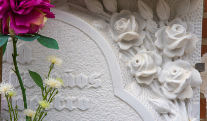 Detalle de Lápida en cementerio
