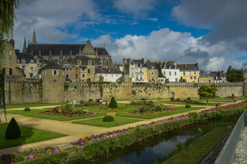 Fototapeta na wymiar View on the ramparts of Vannes and its flower garden