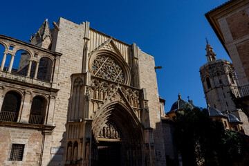 Sunset in the Plaza de la Virgen (Pla&ccedil;a de la Mare de D&eacute;u, in Valencian) is a square in the Spanish city of Valencia. Vacations in Spain