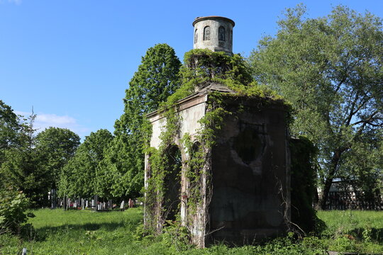 Old crypt at the Nikolsky cemetery of the Alexander Nevsky Lavra in Saint Petersburg, Russia. Burial place was founded in 1861, now is active and freely accessible at the present time.
