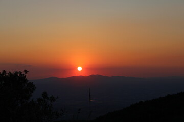 Obraz premium Tramontiamo sempre per rinascere