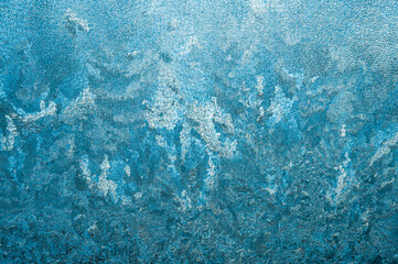 氷の結晶と窓ガラス