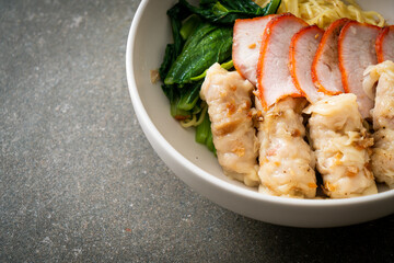 Barbecue Red Pork and Wonton Noodles with Soup