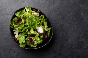 Leaf salad in bowl