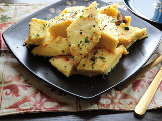A plate of Instant Live Dhokla