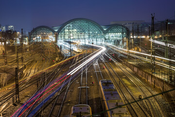 Fototapeta na wymiar Blick auf den Hauptbahnhof Dresden 