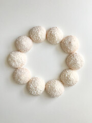 white pearl necklace