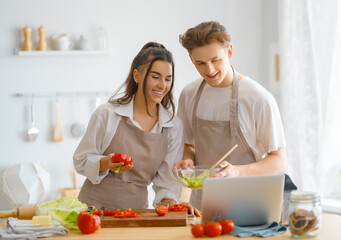 couple is preparing the proper meal