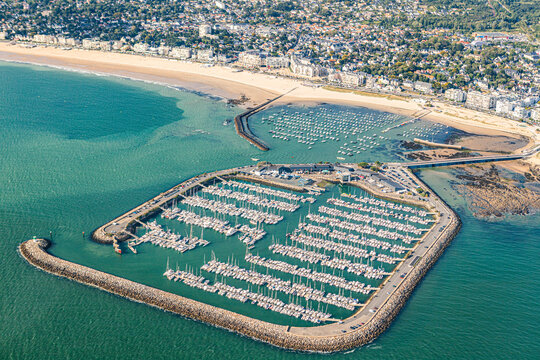 Vue a&eacute;rienne du port de Pornichet (44380), en Loire-Atlantique