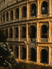 Fototapeta premium sunset near colosseum
