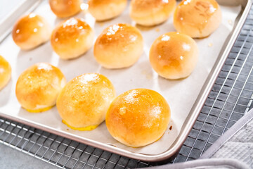 Dinner rolls