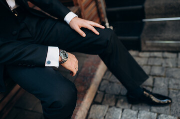 groom's morning before the ceremony