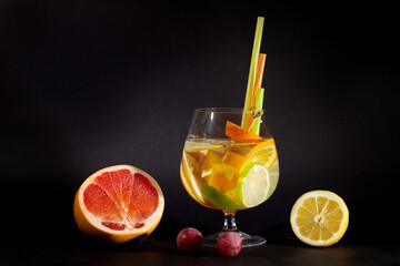 Koktajl drink szklanka owoce przybranie  - obrazy, fototapety, plakaty
