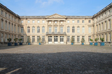 Fototapeta na wymiar at the compiègne palace (france)