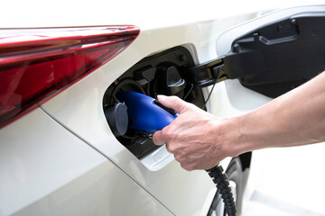 電気自動車の充電　EV 