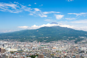 静岡県沼津市 香貫山公園からの富士山と沼津の街並み