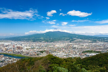 静岡県沼津市 香貫山公園からの富士山と沼津の街並み