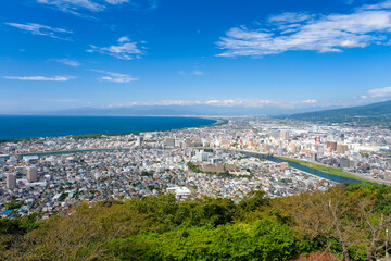 Obraz premium 静岡県沼津市 香貫山公園から見る沼津の街並みと駿河湾