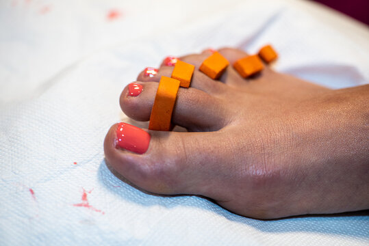 manucure vernis des mains et des pieds.