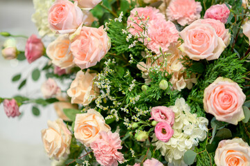 White wedding flowers and wedding decorations.
