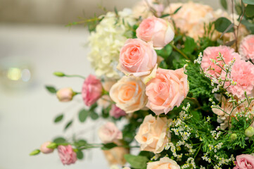 White wedding flowers and wedding decorations.