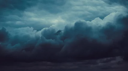 Poster Im Rahmen Dark moody storm clouds. Ominous warning © EwaStudio