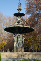 Detalle de la fuente de las Granadas en Granada