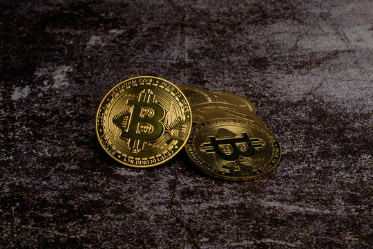 Photo Golden Bitcoins (new virtual money )