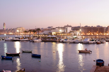 Obraz premium L'antico molo nella città di Bari. Sud Europa