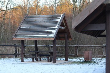 Infrastruktura turystyczna, wiata dla turystów © Monika