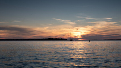 Obraz premium Magnificent sunset. sunset in Tobermory, Canada