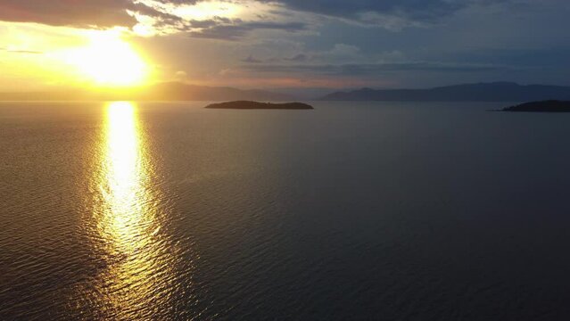 Sambaqui Beach, Sunset
