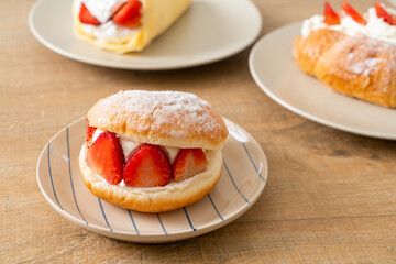 donut burger strawberry with fresh cream cheese