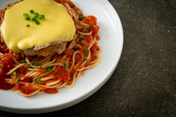 Spaghetti Tomato Sauce with Hamburg and Cheese