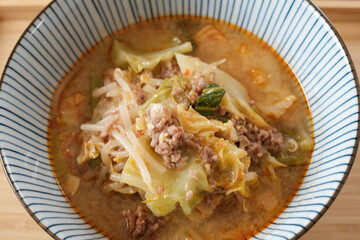 真俯瞰でラーメンを見る
