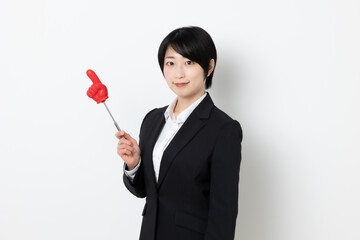 ショートヘアの日本人ビジネスウーマン