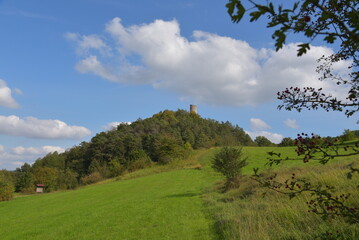 Landschaft mit Burgruine Brandenburg / Th&uuml;ringen