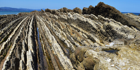 Flysh de Zumaya, Pais Vasco y su paisaje.  © Gabrieuskal
