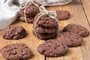Loose and bundled choc chip cookies.