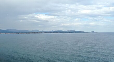 survol de la côte d'Azur dans le Var entre Sainte-Maxime et Fréjus