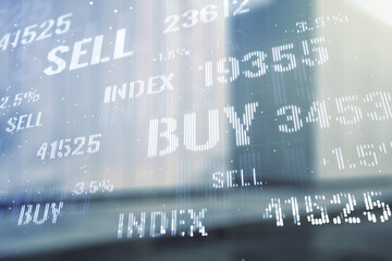 Obraz premium Multi exposure of virtual abstract financial graph interface on blurry contemporary office building background, financial and trading concept