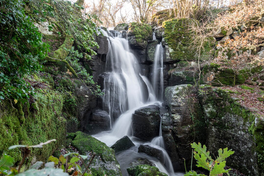 Sardegna: Cascata Mularza Noa - Foresta Badde Salighes, Bolotana.