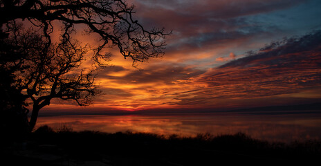 Fototapeta na wymiar sunset over lake balaton 