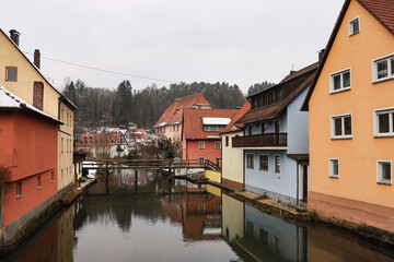 Fototapeta na wymiar Winterliches Pegnitztal; Blick von der Pegnitzbrücke